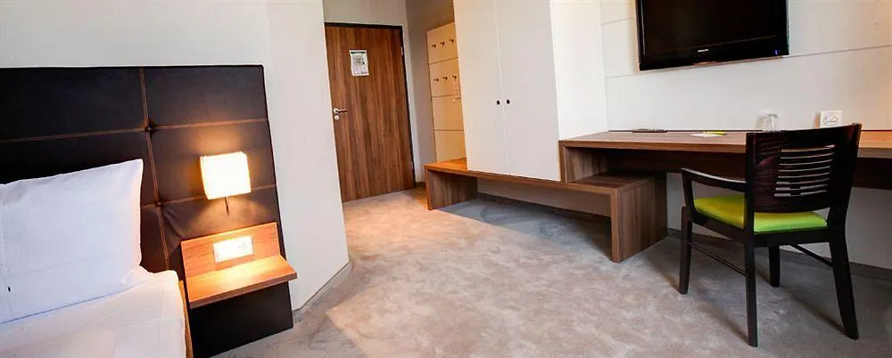 Riku Hotel Neu-Ulm Niemcy